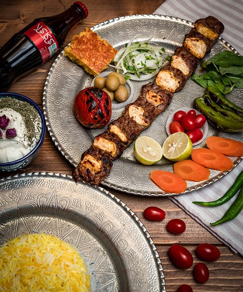 عکاسی تبلیغاتی از غذا بصورت حرفه ای در مجموعه ایران مایند که متخصص در زمینه عکاسی تبلیغاتی و عکاسی صنعتی است و آتلیه عکاسی تبلیغاتی مجهز دارد